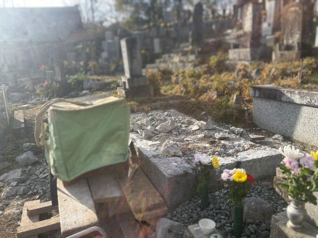大垣市妙法寺　お墓じまい工事　①墓石解体